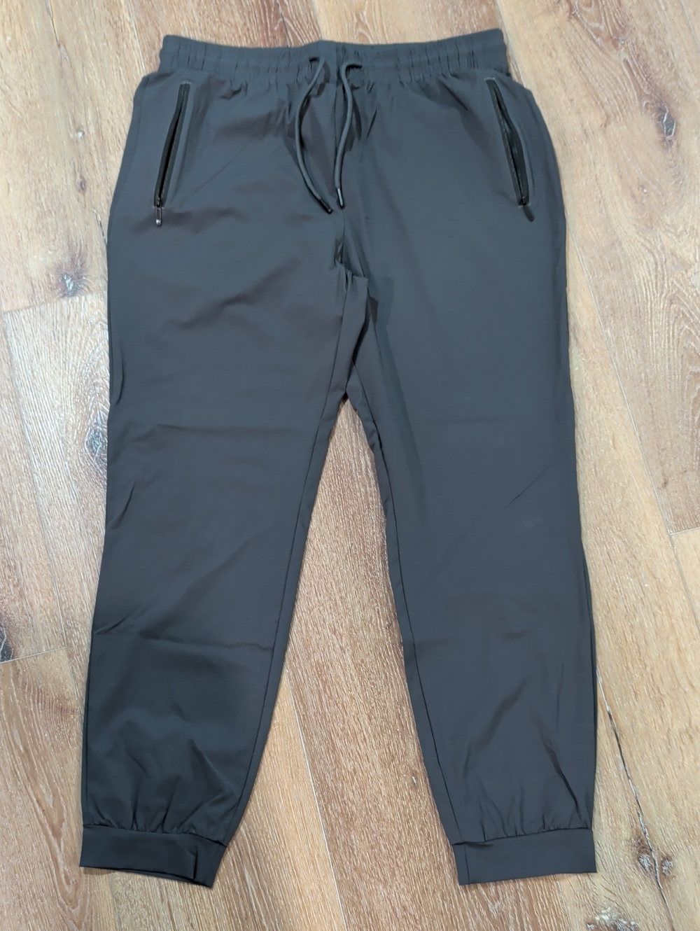 Amazon Nylon Golf Joggers - Size L